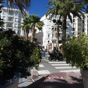 https://gatsby-cannes-croisette.fr-provencehotel.com