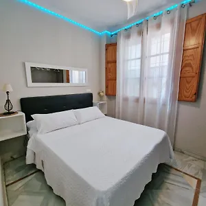 https://apartamento-completo-junto-a-plaza-de-las-tendillas.es-andalucia.com